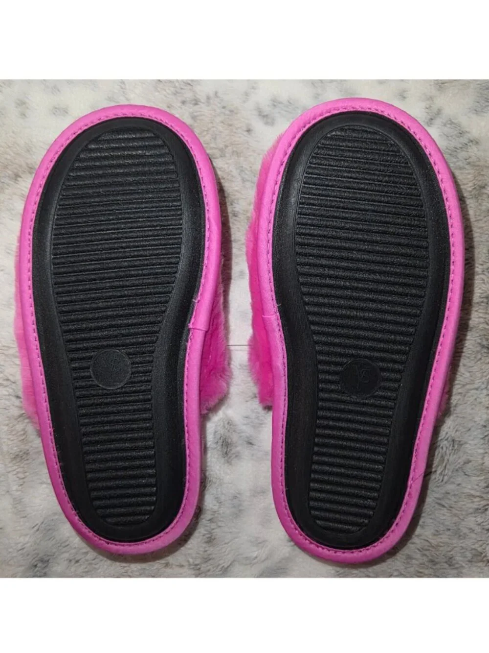 Victoria's Secret Summer Pink Faux Fur Slippers - Large 9/10 - Retired - Picture 3 of 7